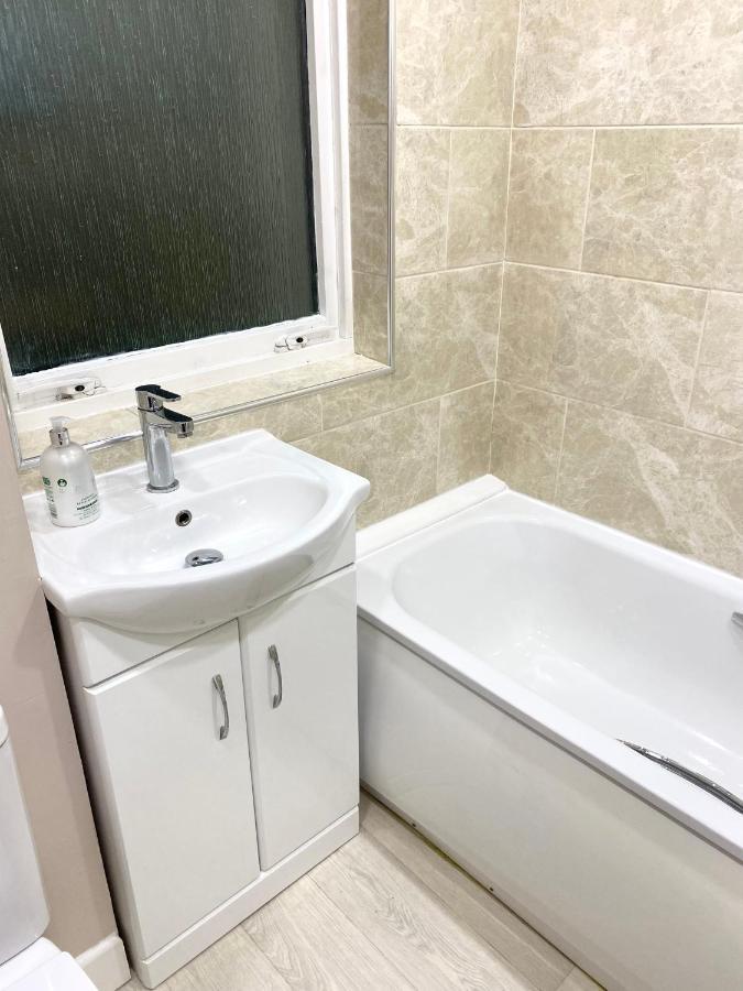 Entire Modern Apartment In Oban With Balcony Екстер'єр фото